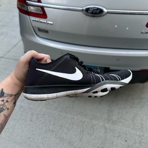 9.5 Women’s Nike Training Shoes